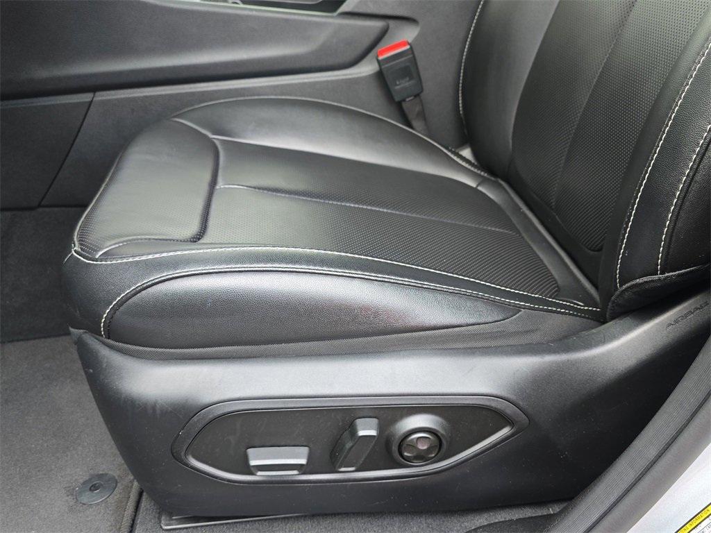 Used 2024 Jeep Grand Cherokee L Limited w/ Luxury Tech Group II image 32