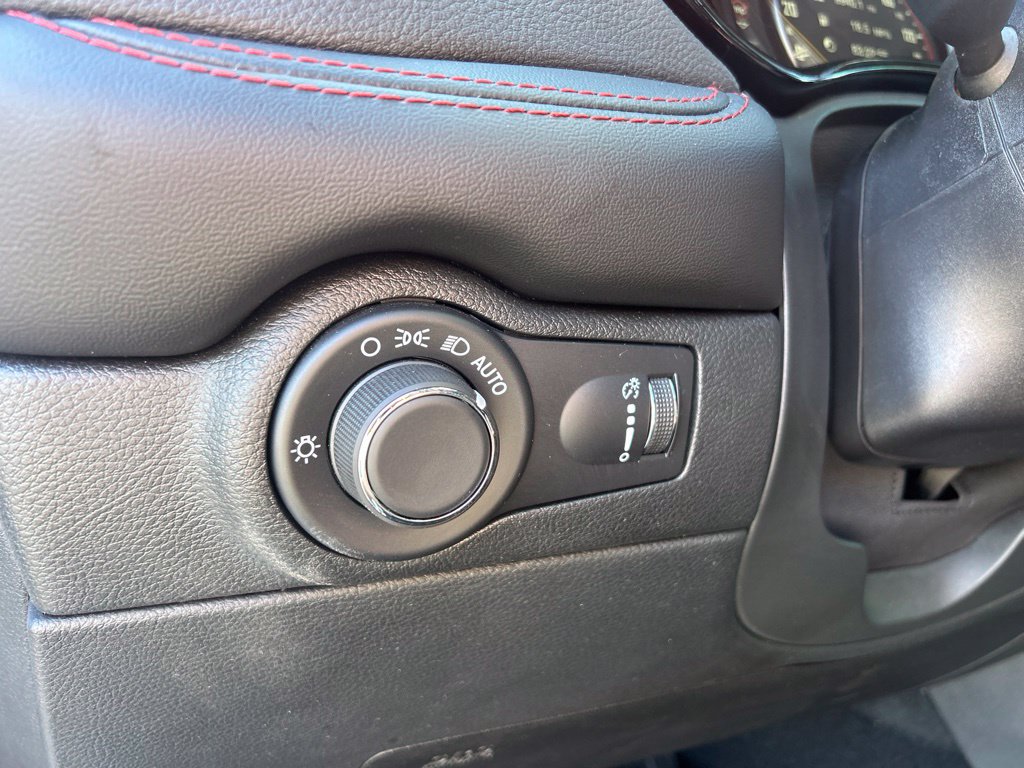 Used 2025 Dodge Durango R/T AWD/4WD image 23