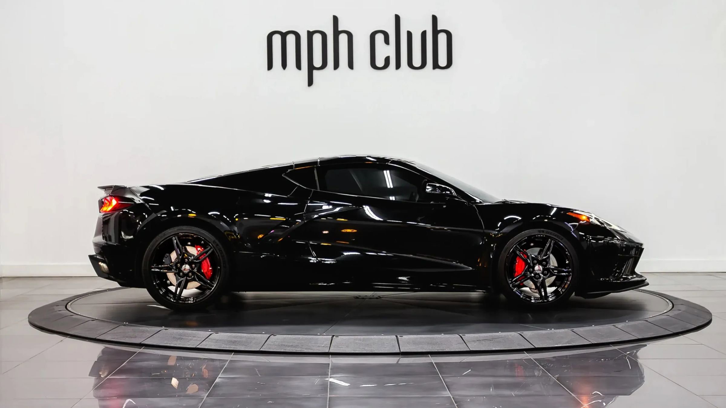 Used 2023 Chevrolet Corvette Stingray Coupe w/ 1LT image 12