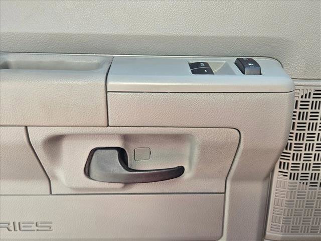 Used 2021 Ford E-450 and Econoline 450 Super Duty w/ Power Windows & Locks Group image 11