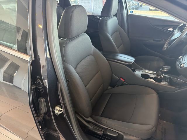 Used 2023 Chevrolet Malibu LT w/ Driver Confidence Package image 18