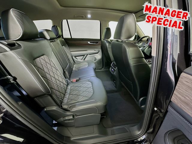 Used 2025 Volkswagen Atlas SEL Premium R-Line image 29