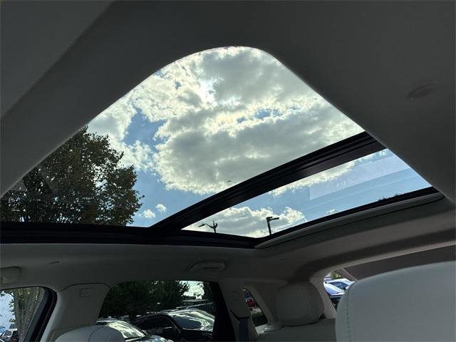 New 2025 Cadillac XT5 Premium Luxury image 16