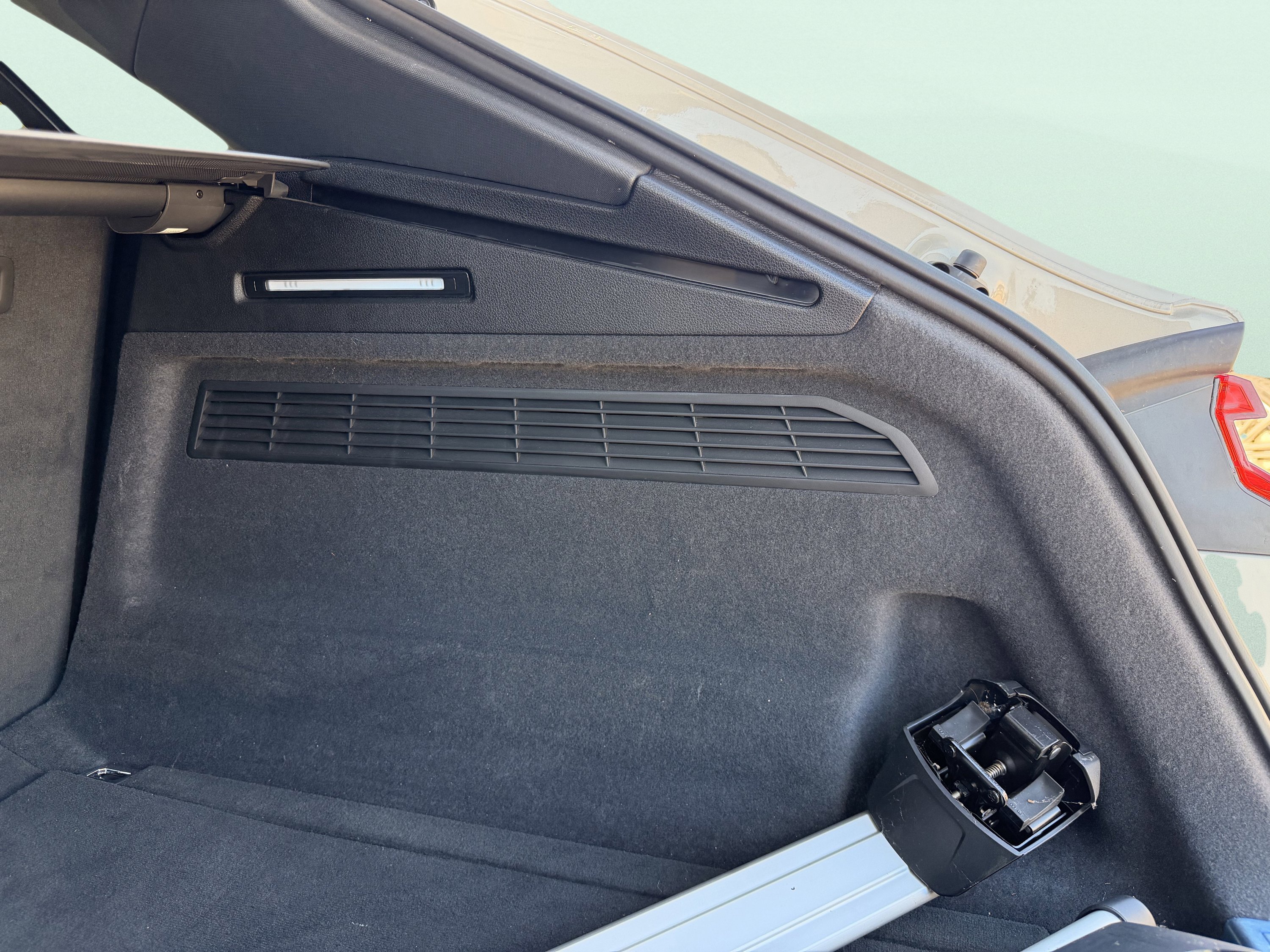 Used 2023 Audi Q8 Premium w/ Convenience Package image 39