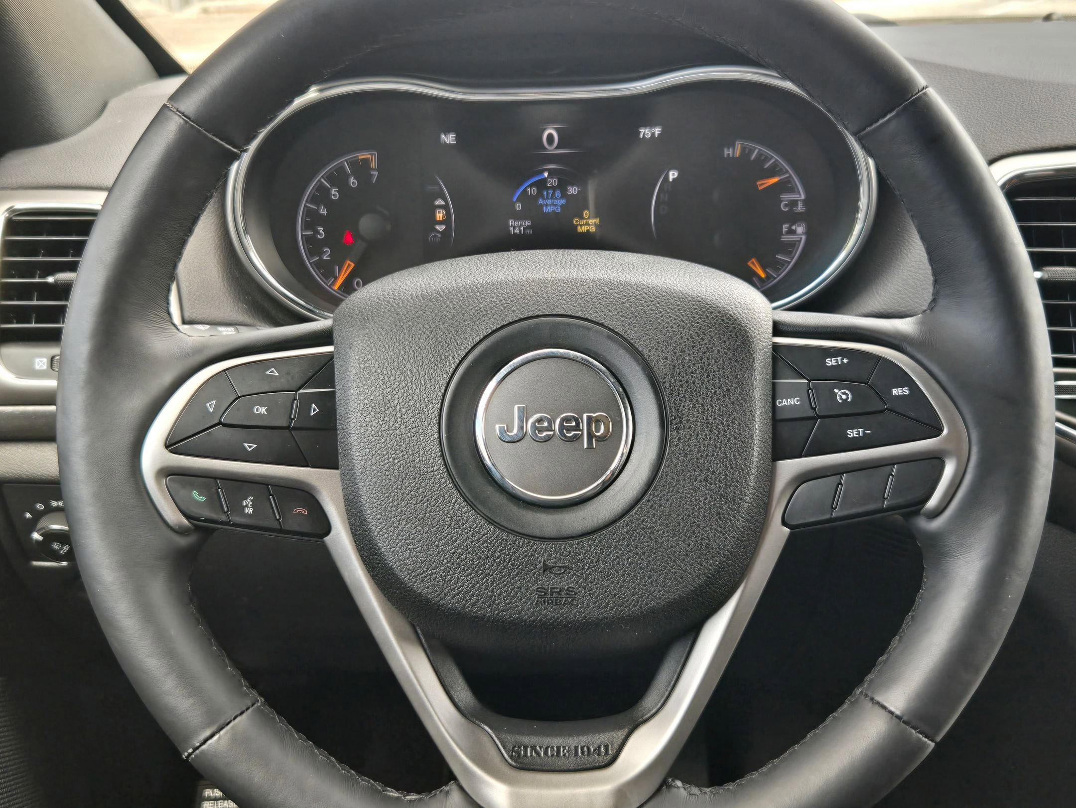 Used 2018 Jeep Grand Cherokee Altitude image 20