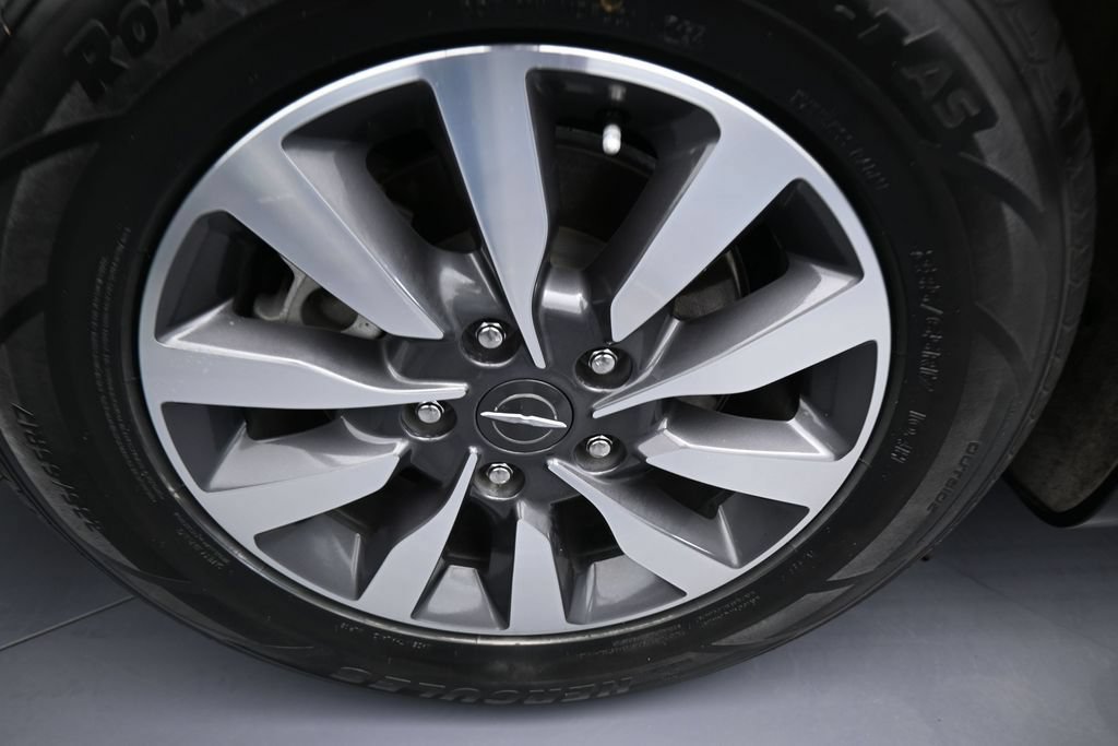 Used 2023 Chrysler Pacifica Touring-L FWD image 46