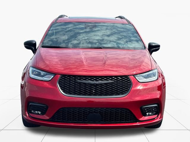 Used 2025 Chrysler Pacifica Limited FWD image 9