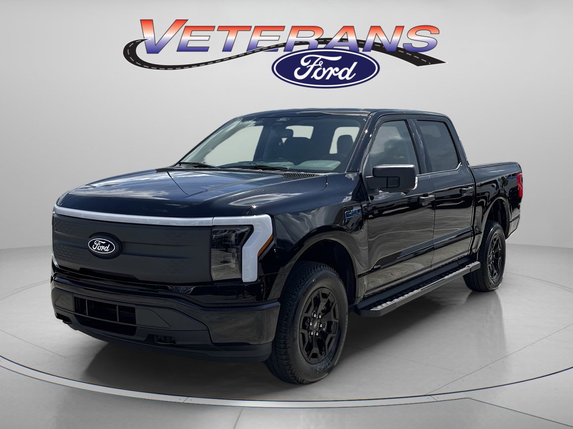 Used 2025 Ford F150 Lightning XLT image 1