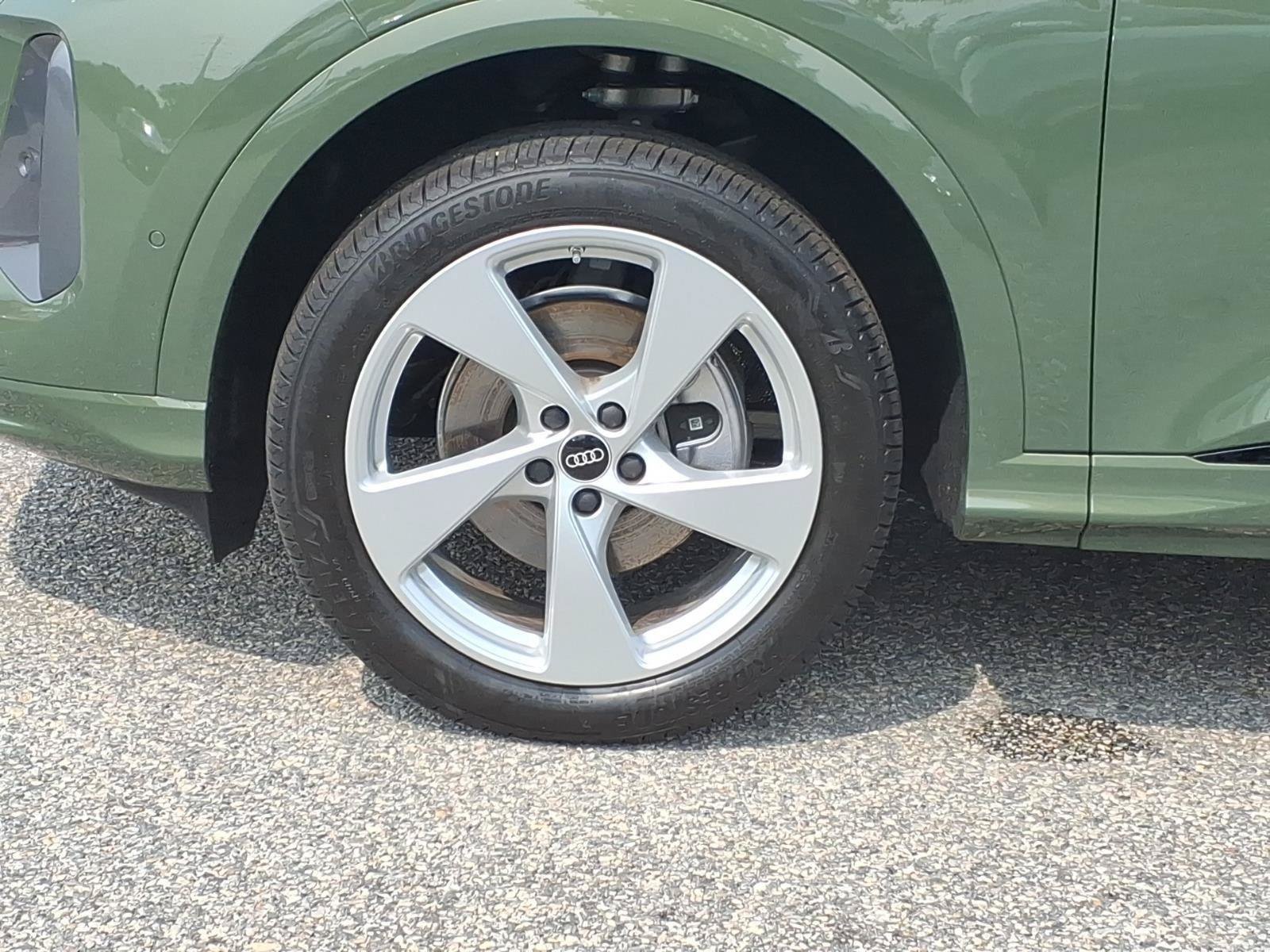 Certified 2025 Audi Q5 Premium Plus w/ Premium Plus AWD/4WD image 9