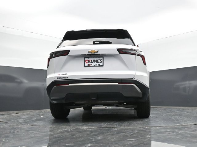 Used 2025 Chevrolet Equinox LT FWD image 62