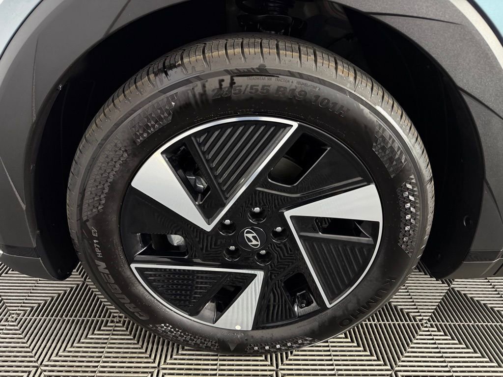 Used 2026 Hyundai Ioniq 5 SE image 11