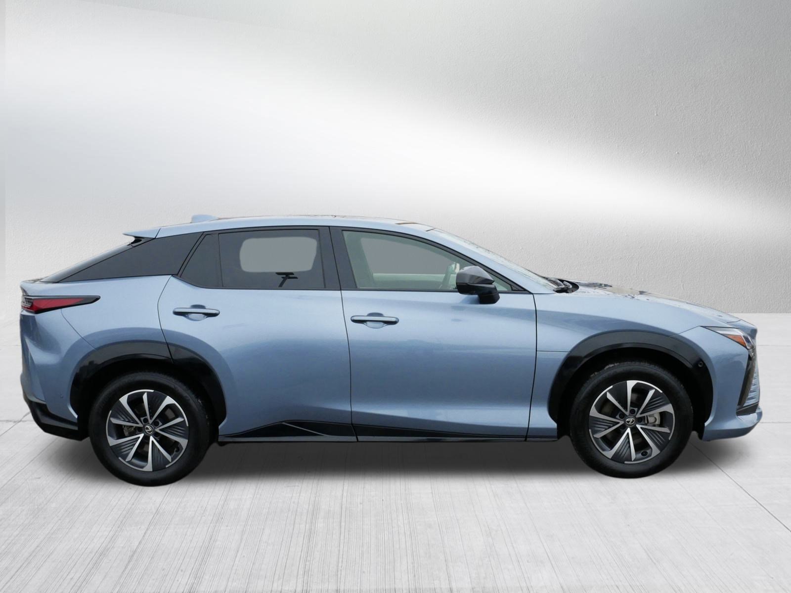 Used 2023 Lexus RZ 450e Premium w/ Technology Package image 8