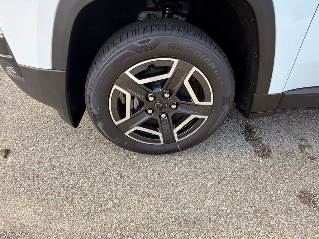 New 2026 Jeep Cherokee Limited image 32