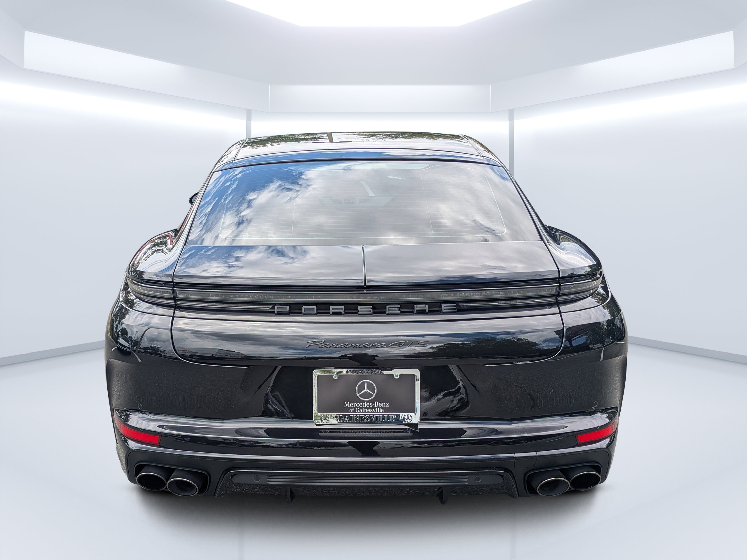 Used 2025 Porsche Panamera GTS AWD/4WD image 4