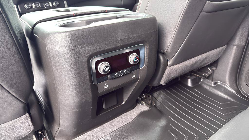 Used 2022 Chevrolet Tahoe RST AWD/4WD image 17