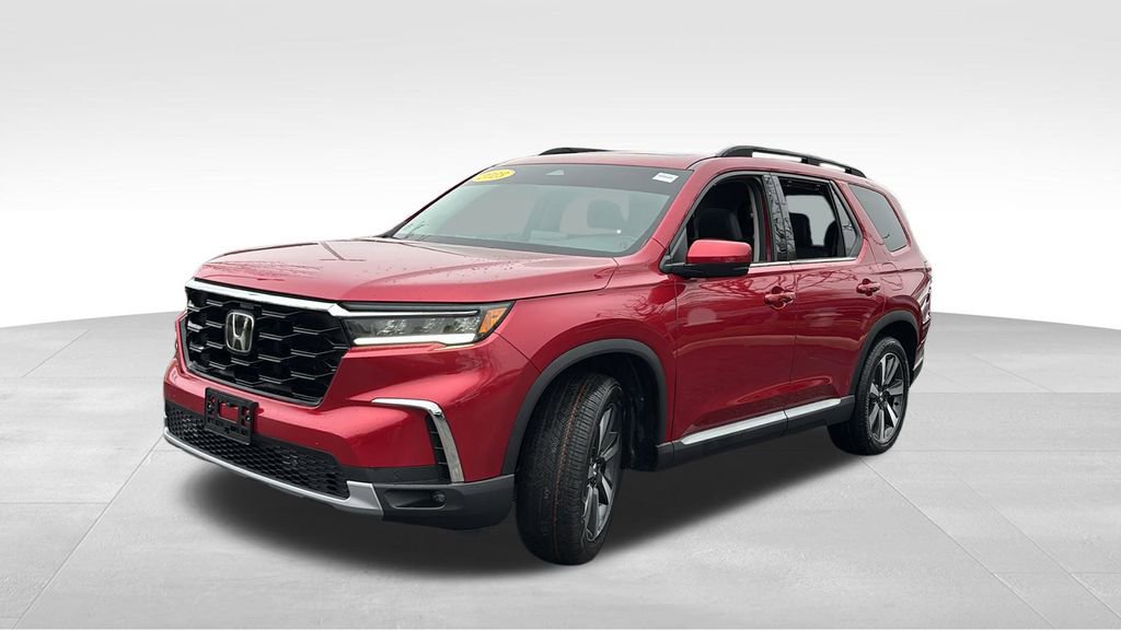 Certified 2023 Honda Pilot Touring image 3