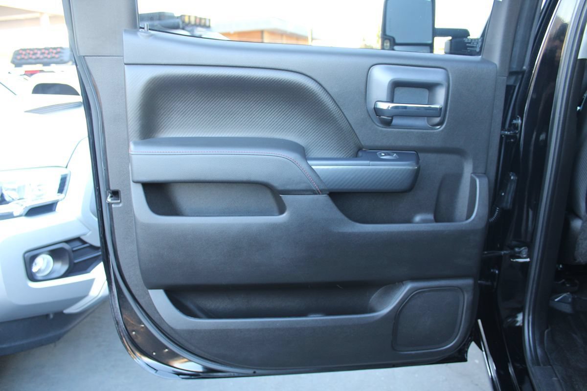 Used 2015 GMC Sierra 2500 SLT w/ Duramax Plus Package AWD/4WD image 32
