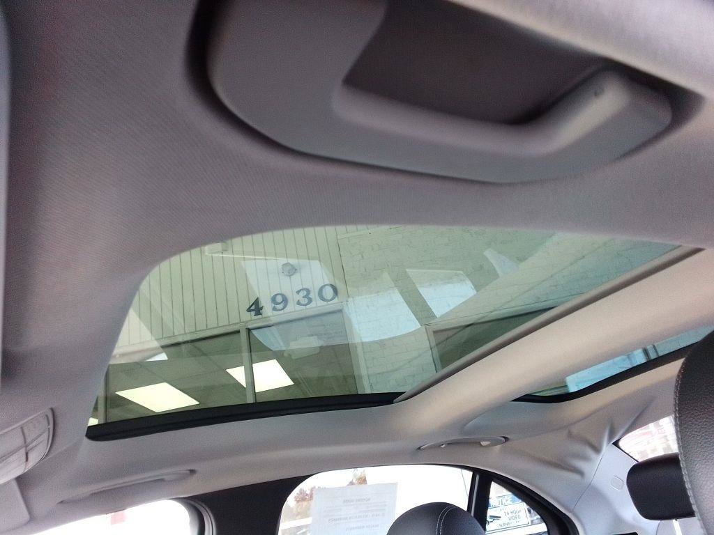 Used 2015 Mercedes-Benz C 300 4MATIC Sedan w/ Premium 1 Package image 15