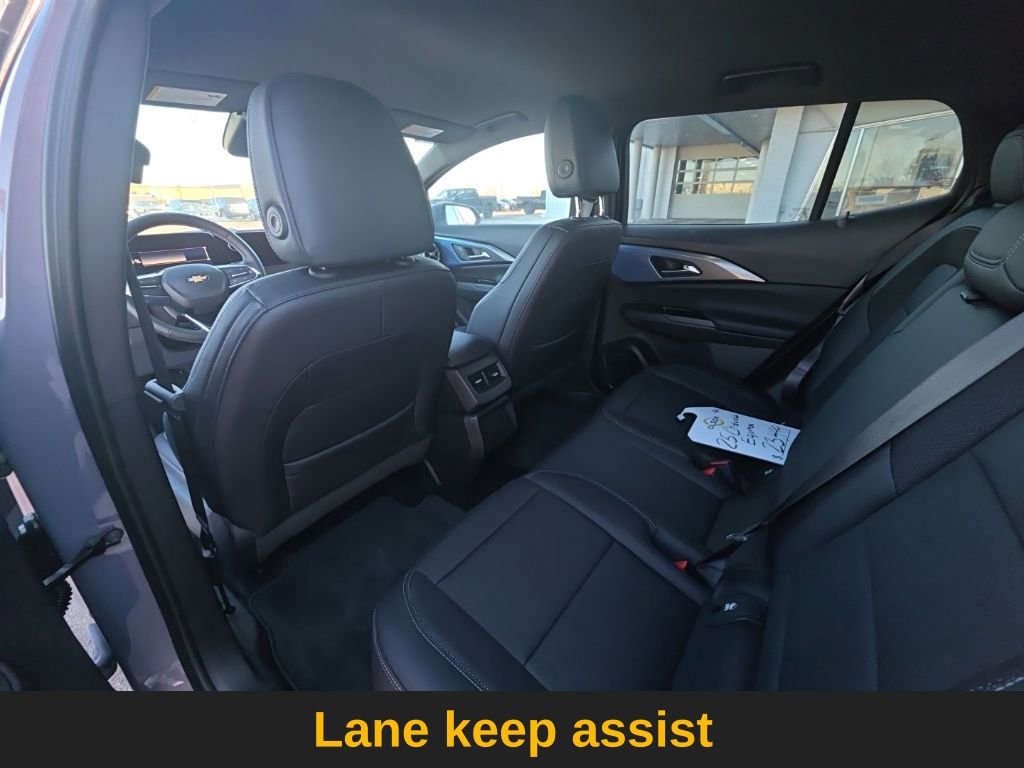 Used 2025 Chevrolet Equinox EV LT w/ Convenience Package image 14