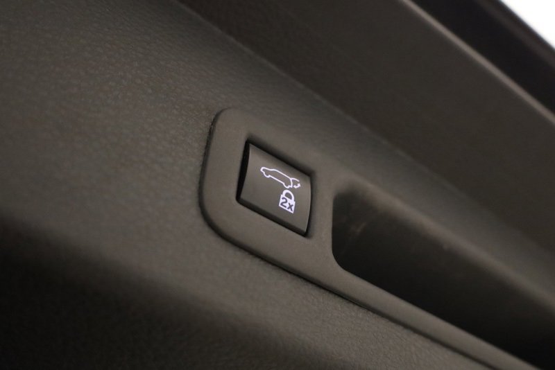 Used 2023 Toyota Sienna Platinum image 37