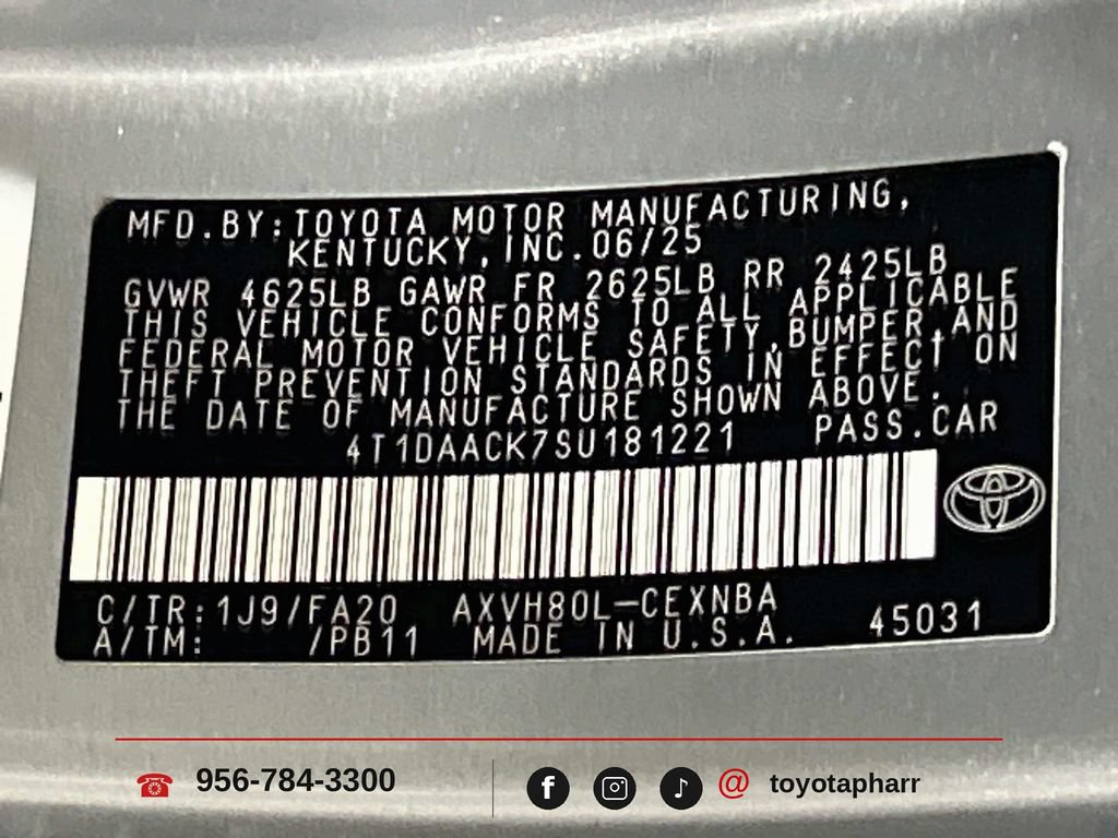 Used 2025 Toyota Camry LE w/ Convenience Package FWD image 29