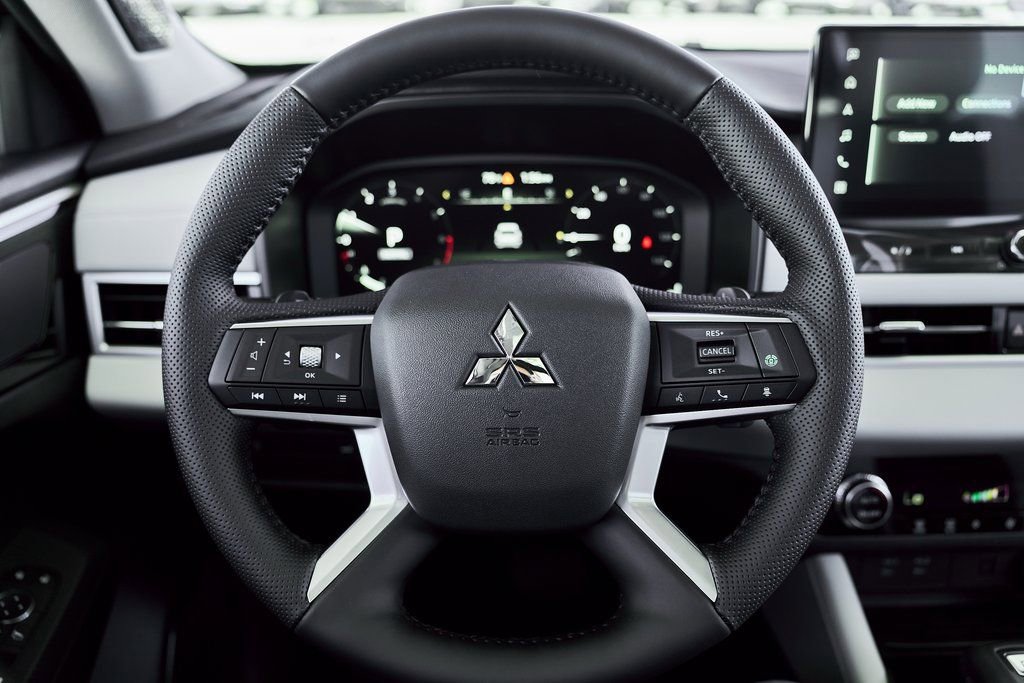 New 2026 Mitsubishi Outlander SE FWD image 36