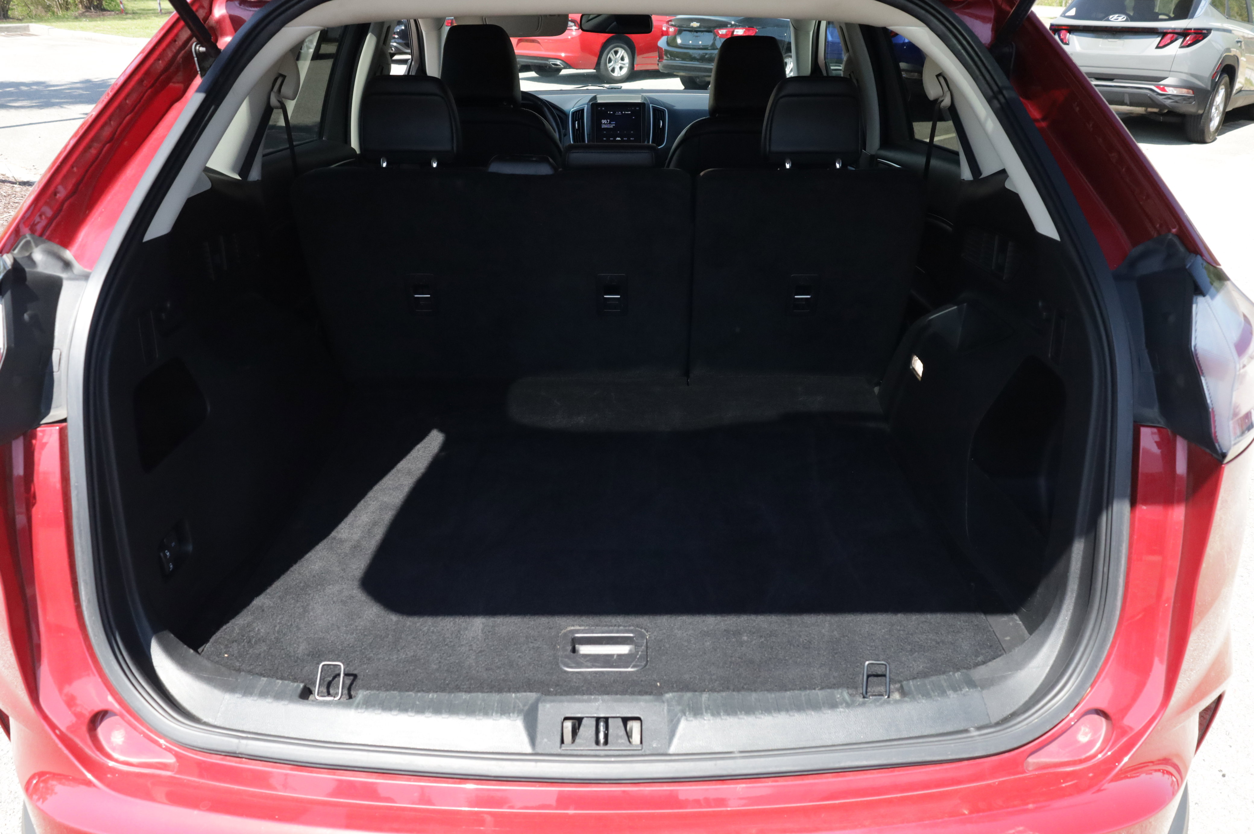 Used 2024 Ford Edge SEL image 17