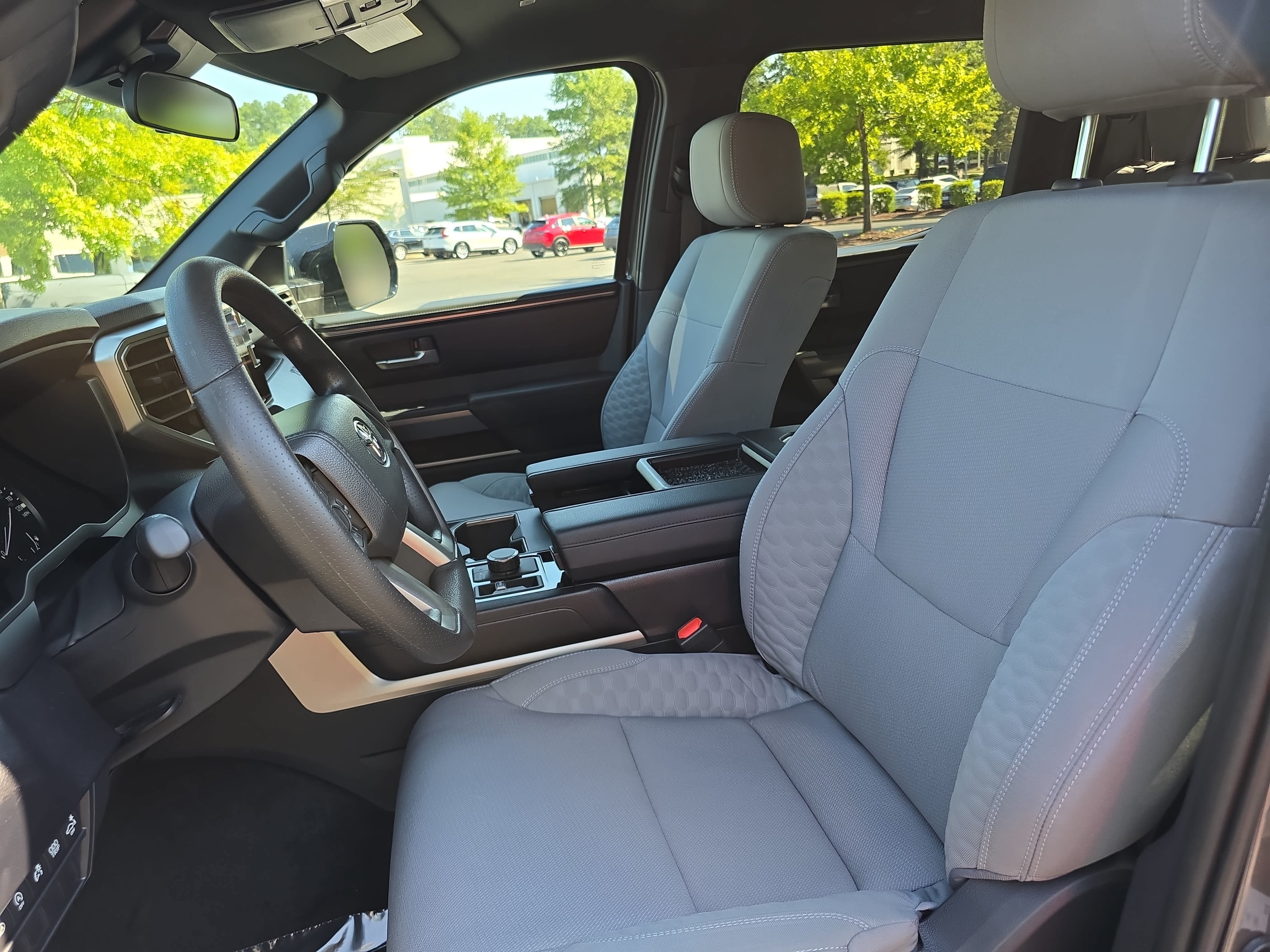 Used 2025 Toyota Tundra SR5 w/ SR5 Convenience Package AWD/4WD image 14