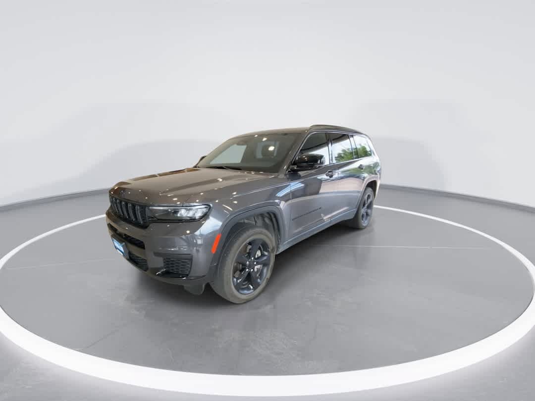 Used 2023 Jeep Grand Cherokee L Laredo AWD/4WD image 4