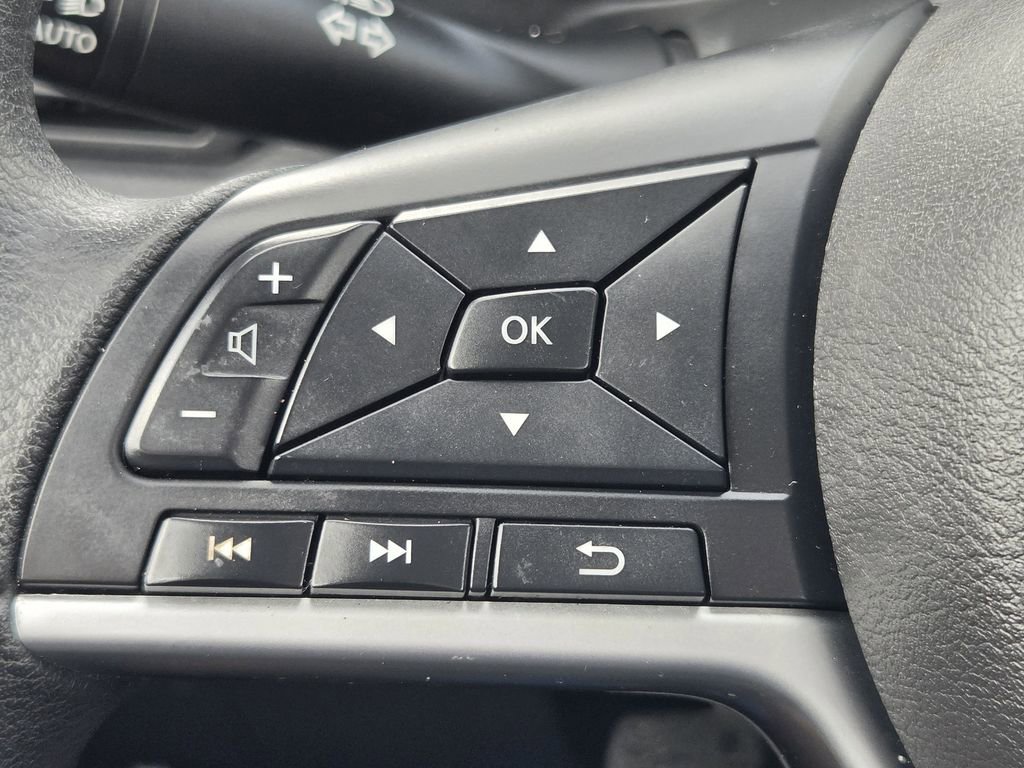 Used 2024 Nissan Altima 2.5 SV FWD image 24