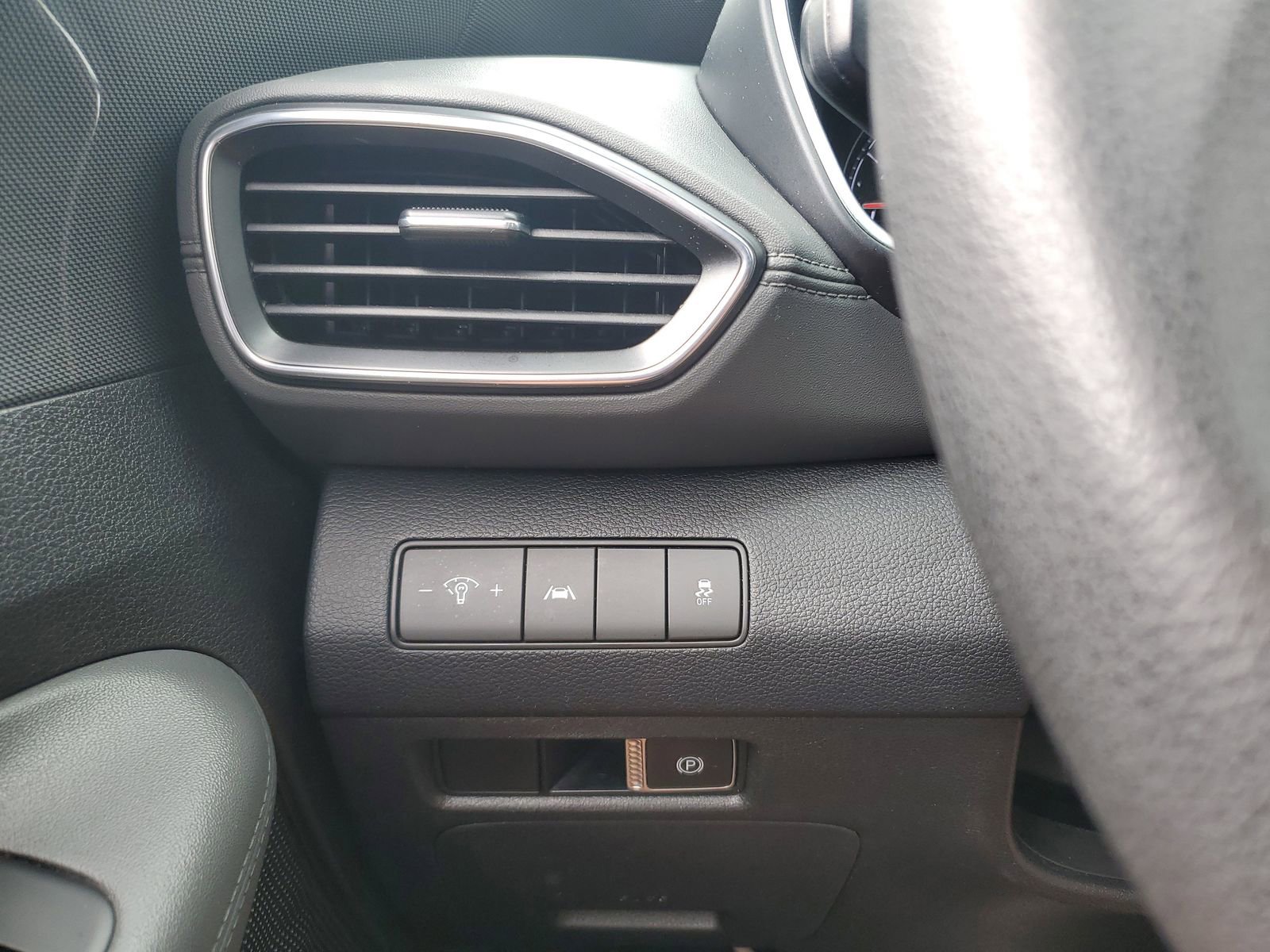 Used 2021 Hyundai Santa Fe SEL FWD image 21