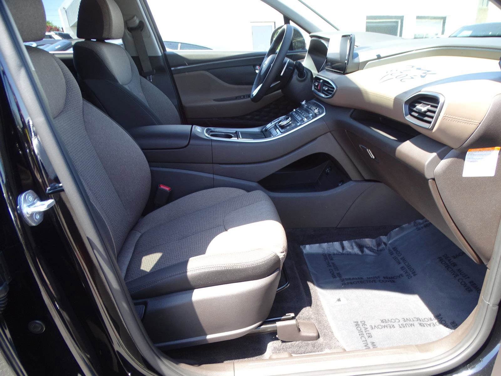 Used 2023 Hyundai Santa Fe SEL Convenience image 17