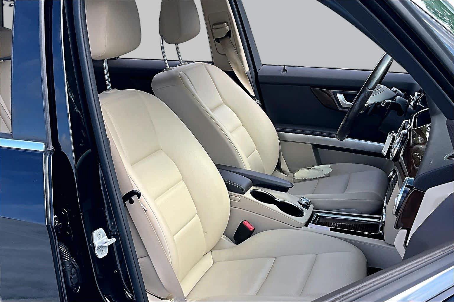 Used 2015 Mercedes-Benz GLK 350 4MATIC image 9
