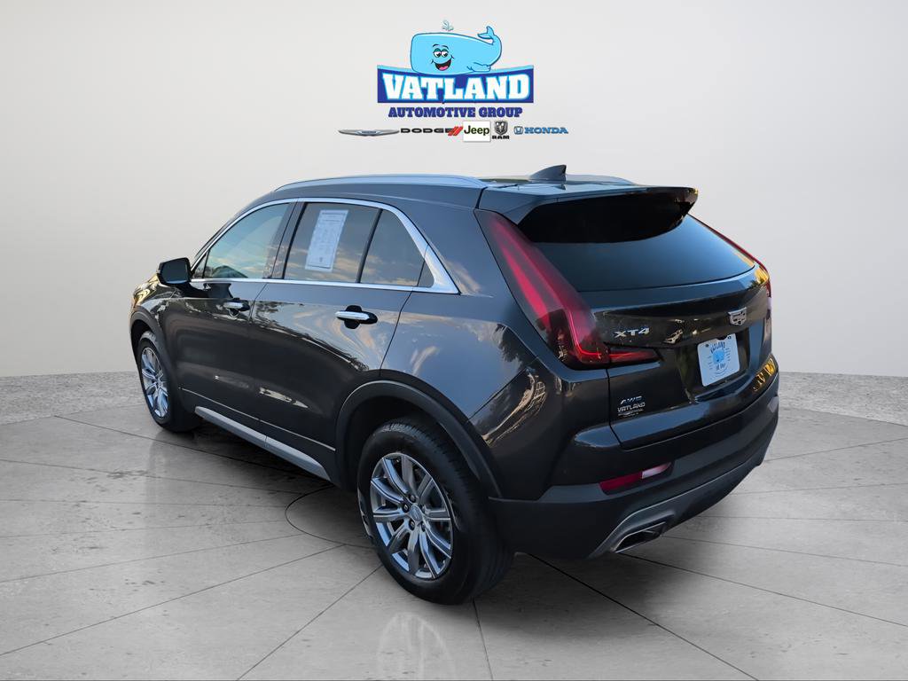 Used 2023 Cadillac XT4 Premium Luxury image 3