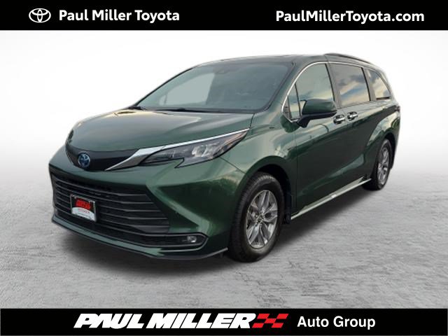 Certified 2025 Toyota Sienna XLE w/ XLE Plus Package AWD/4WD 360° Tour