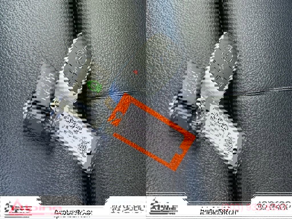 Used 2025 Mercedes-Benz GLB 250 4MATIC image 20