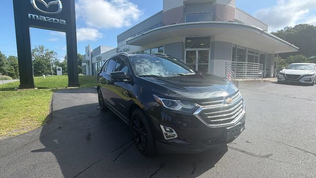 Used 2018 Chevrolet Equinox LT w/ Sun & Infotainment Package AWD/4WD image 3