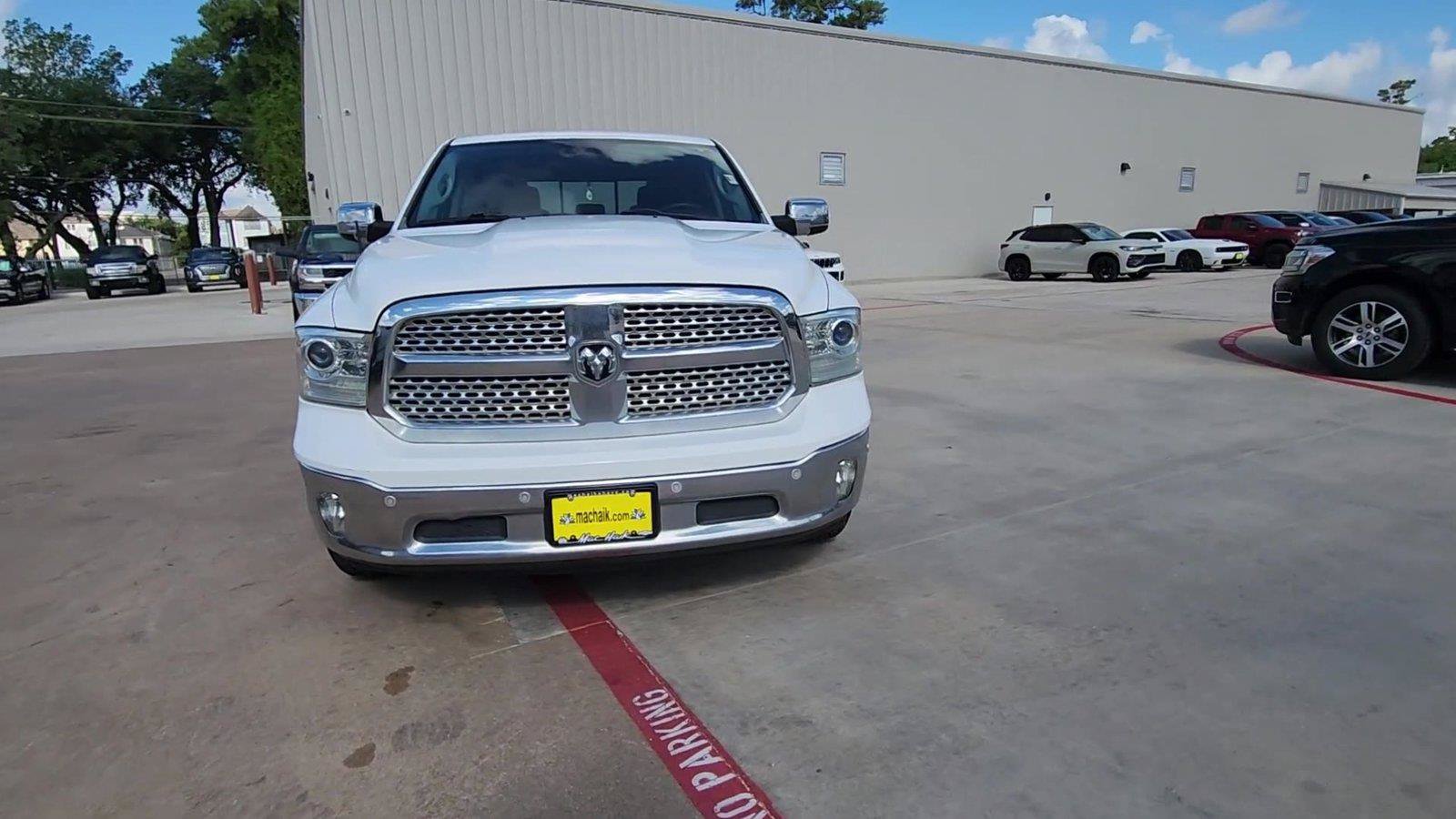 Used 2015 RAM 1500 Laramie w/ Convenience Group AWD/4WD image 3