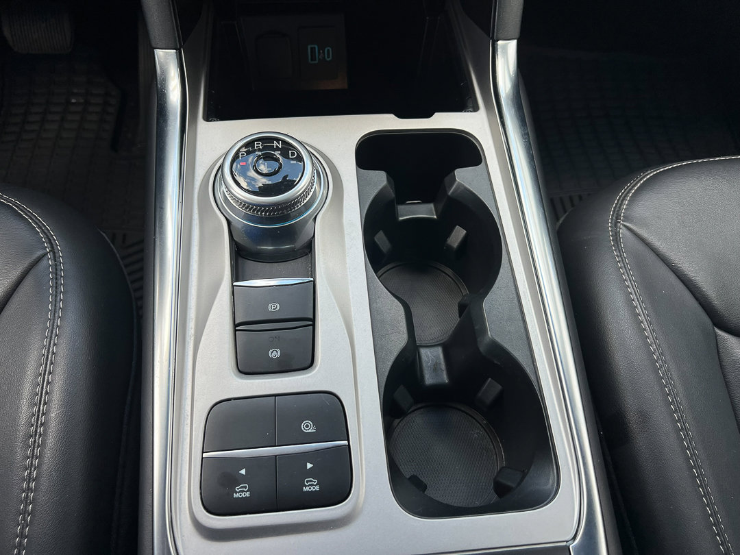 Used 2023 Ford Explorer XLT w/ Equipment Group 202A image 24