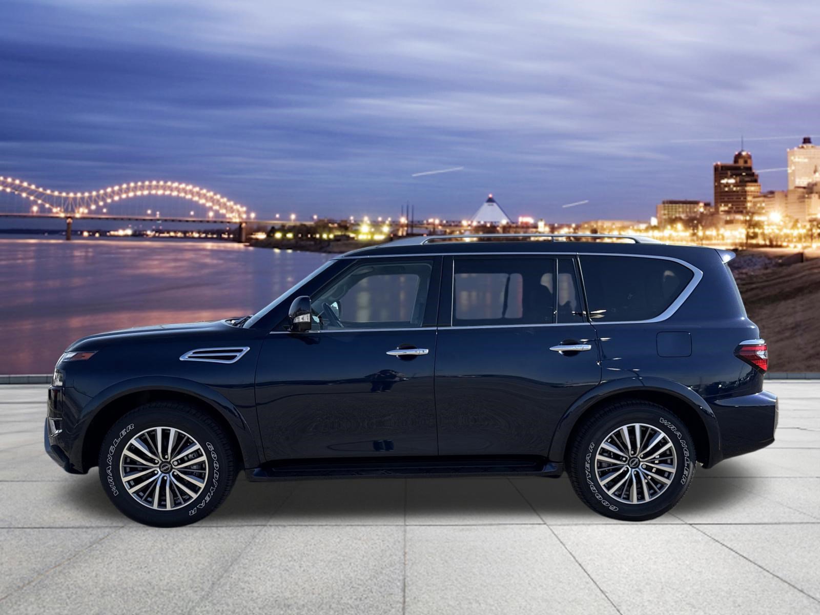 Used 2024 Nissan Armada SL w/ Captain's Chairs Package image 2