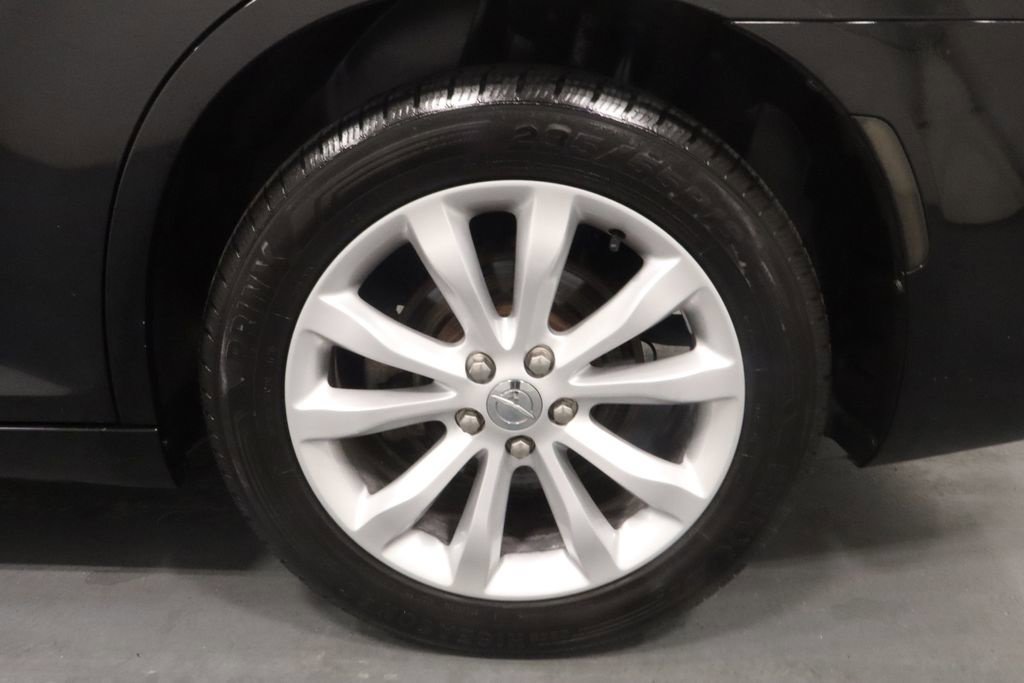 Used 2015 Chrysler 300 Limited AWD/4WD image 25