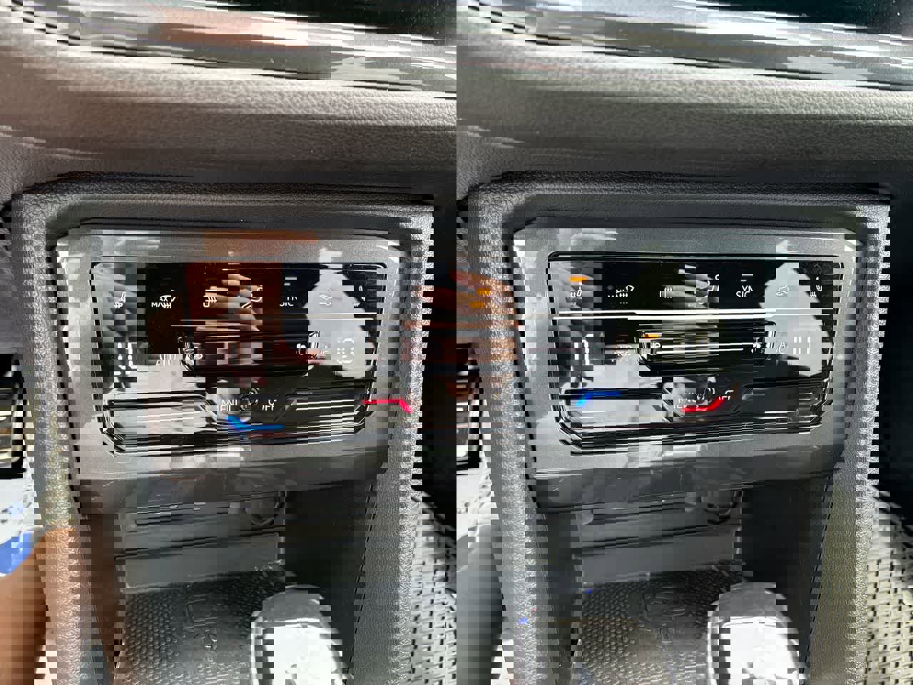 Used 2022 Volkswagen Tiguan SE R-Line image 17