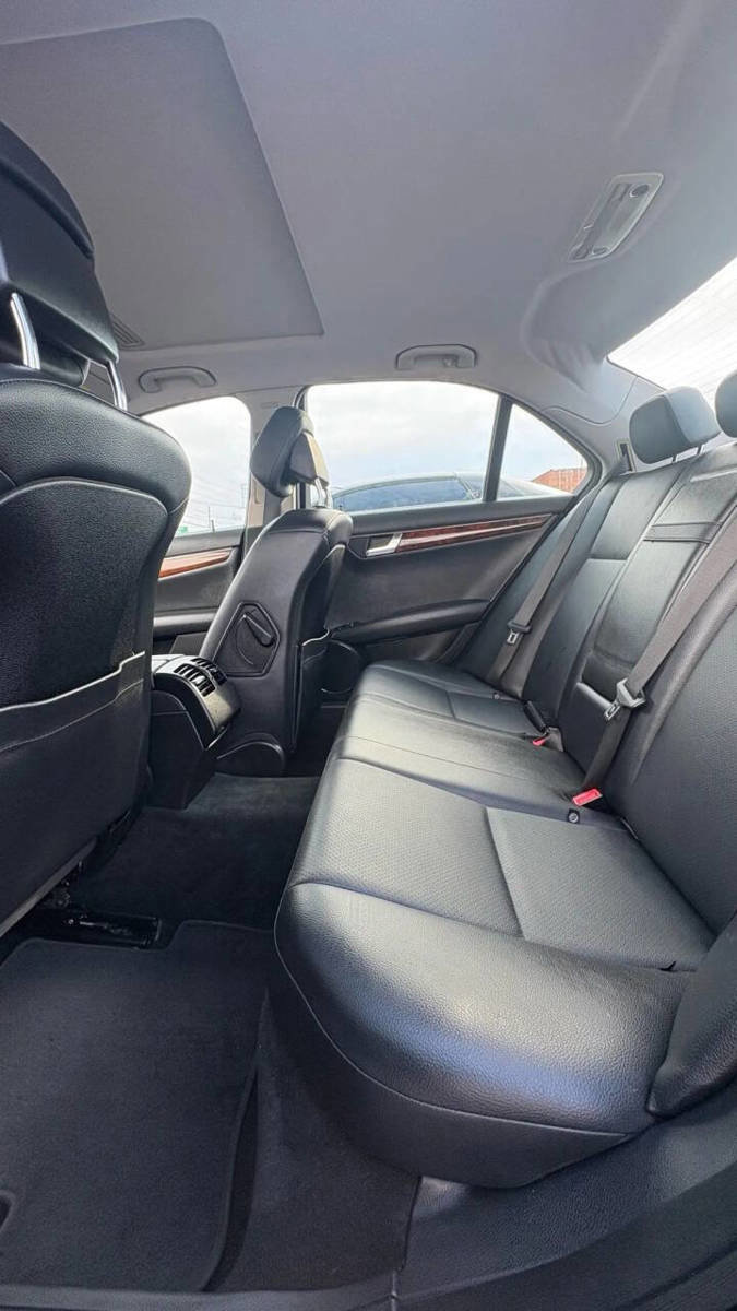Used 2011 Mercedes-Benz C 300 Sedan image 5