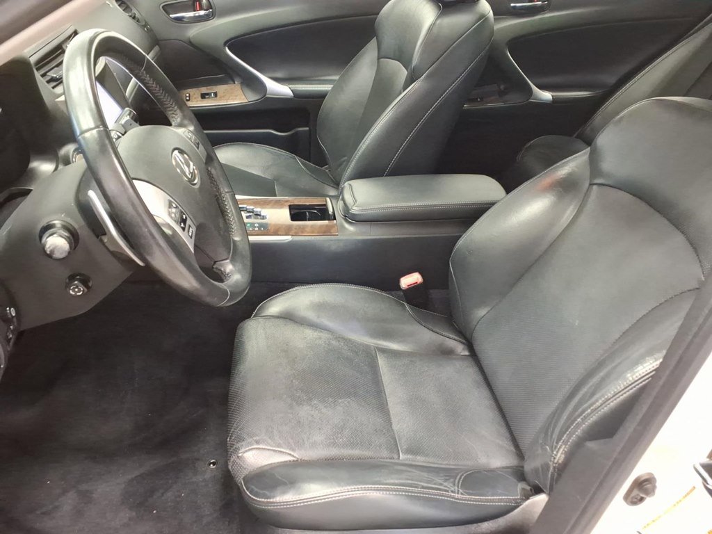 Used 2013 Lexus IS 250 AWD w/ Luxury Plus Pkg Value Edition image 18