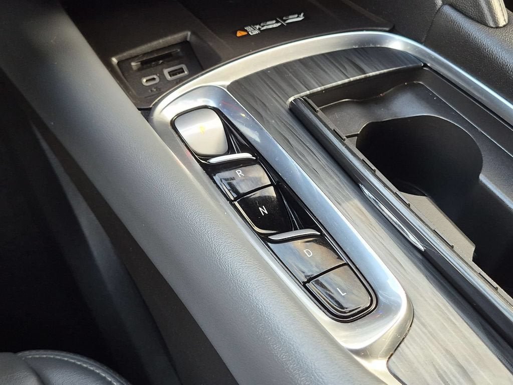 Used 2024 Buick Enclave Essence FWD image 18