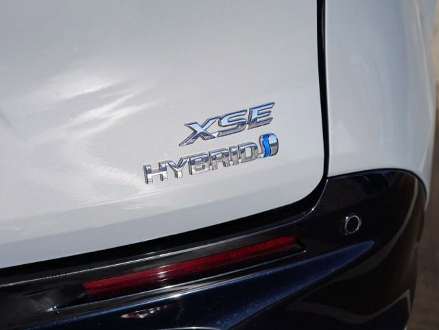 Used 2023 Toyota Sienna XSE image 9