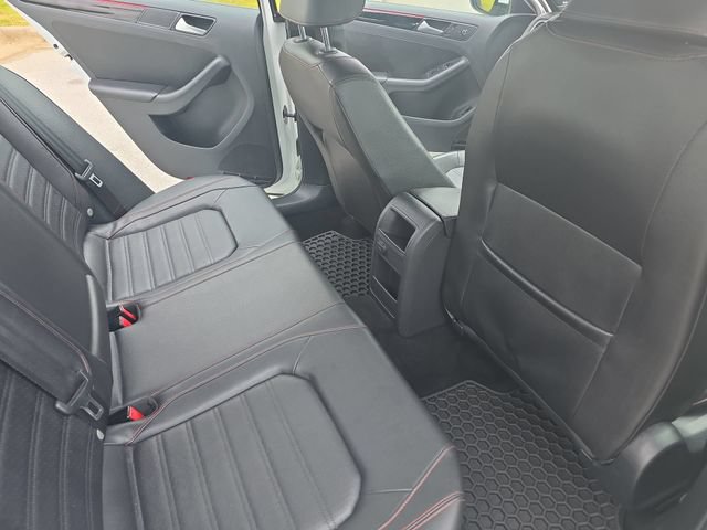 Used 2017 Volkswagen Jetta GLI FWD image 12