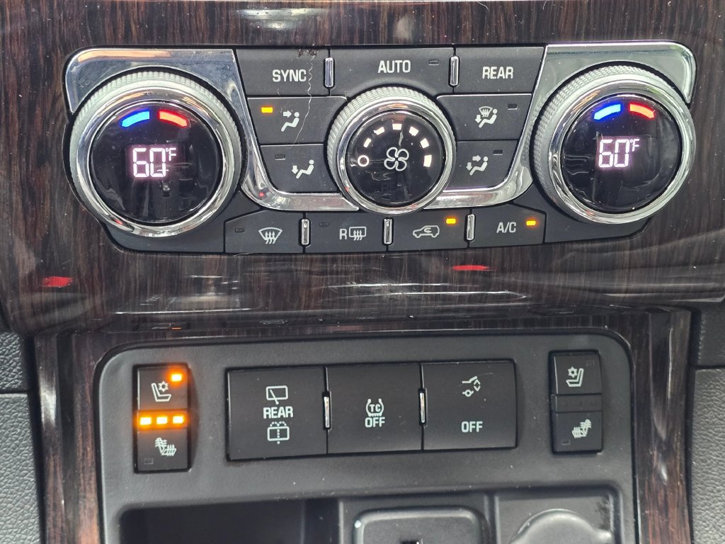 Used 2015 Chevrolet Traverse LTZ AWD/4WD image 33