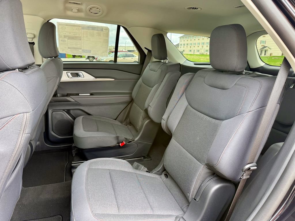 New 2026 Ford Explorer Active AWD/4WD image 12