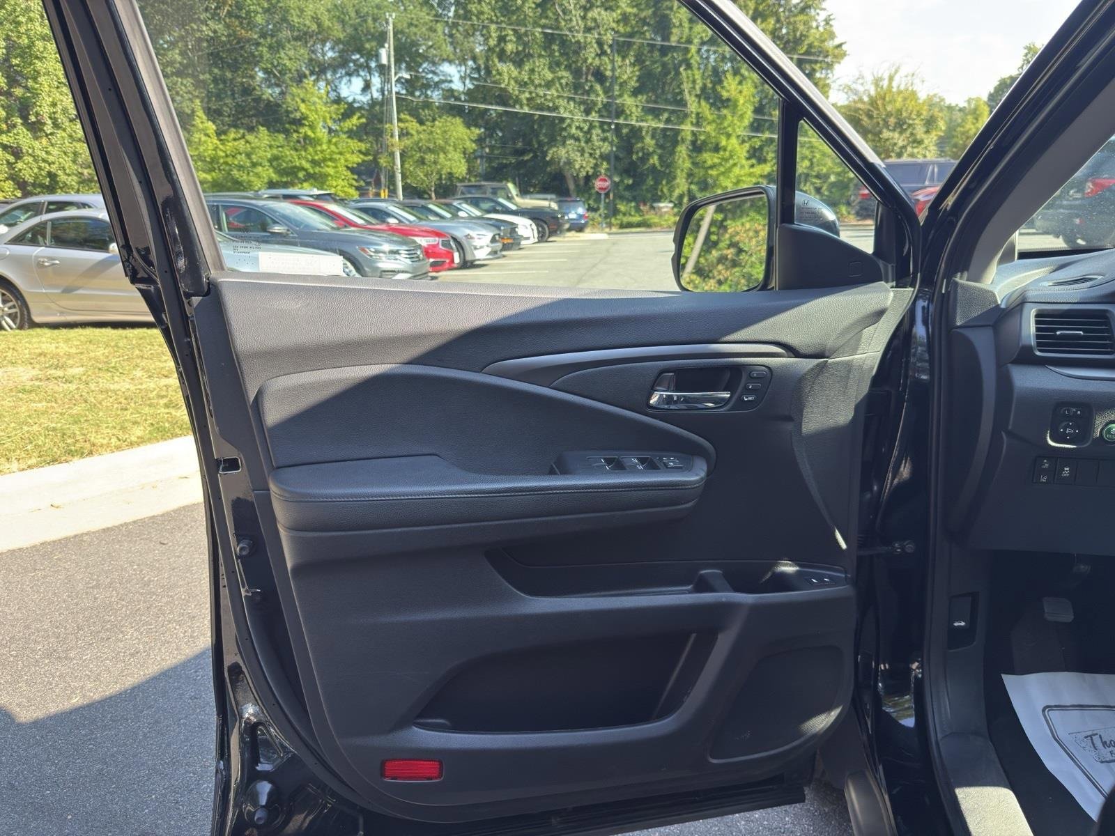 Used 2021 Honda Pilot Special Edition image 16